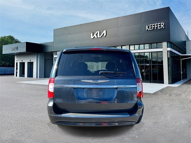 2014 Chrysler Town & Country Touring