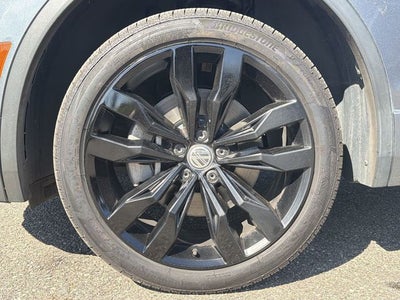 2021 Volkswagen Tiguan 2.0T SE R-Line Black
