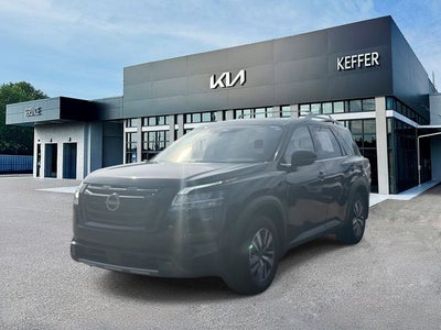2024 Nissan Pathfinder SL