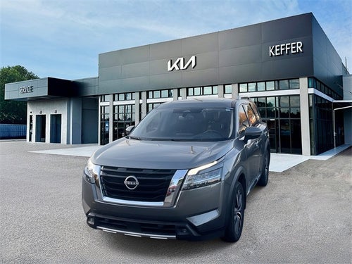 2022 Nissan Pathfinder Platinum