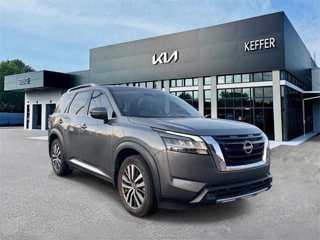 2022 Nissan Pathfinder Platinum