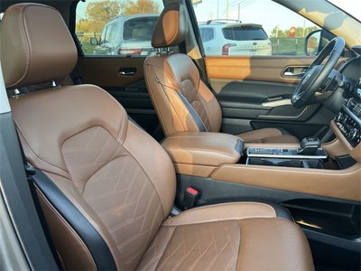 2022 Nissan Pathfinder Platinum