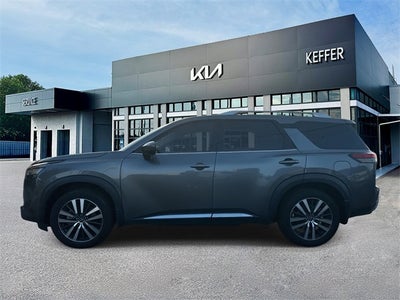 2022 Nissan Pathfinder Platinum