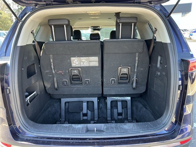 2024 Kia Carnival LX