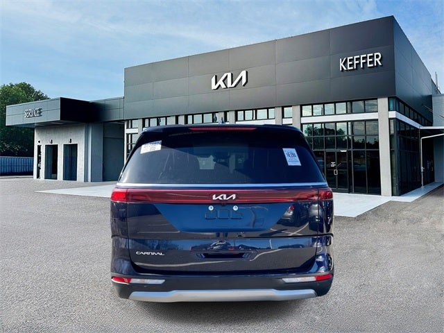 2024 Kia Carnival LX