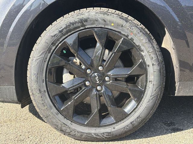 2022 Kia Carnival SX