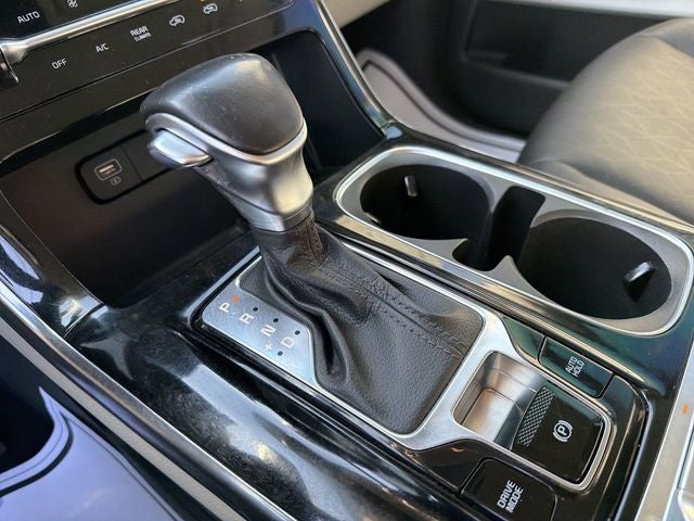 2022 Kia Carnival SX