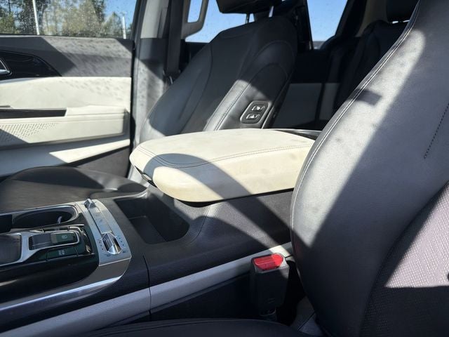 2022 Kia Carnival SX