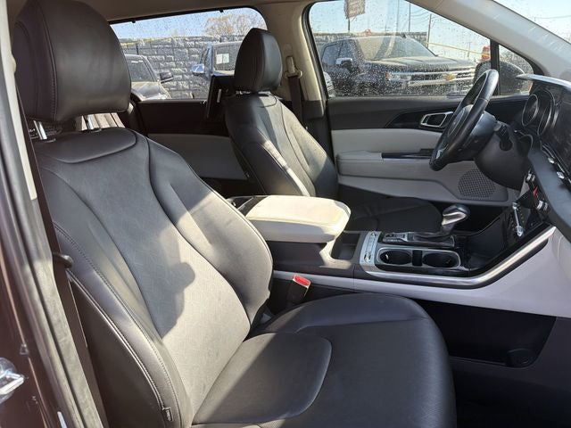 2022 Kia Carnival SX