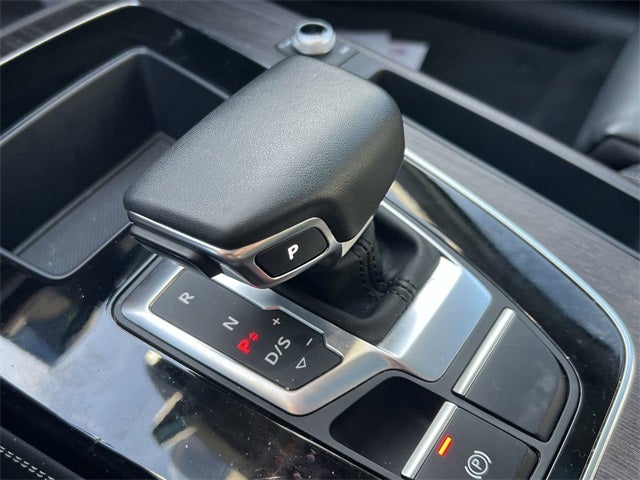 2024 Audi Q5 45 S line Premium quattro